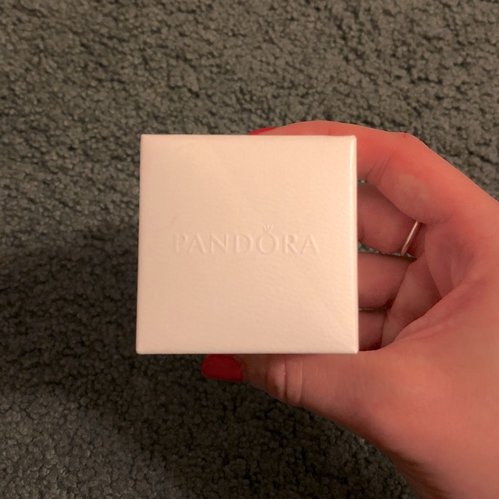 Pandora ring/charm box